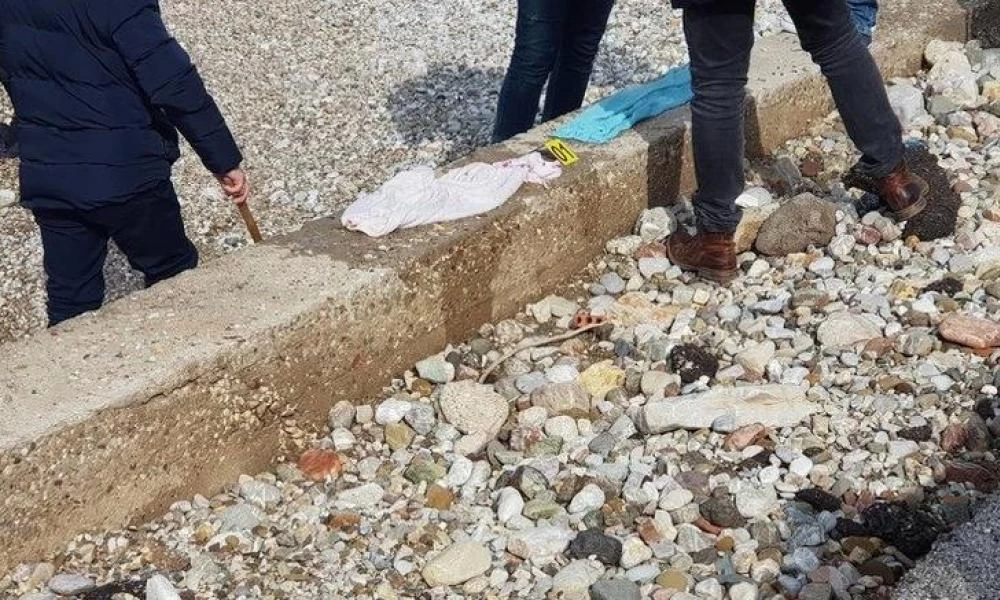Πάτρα: Ομολόγησε η μητέρα του νεκρού βρέφους που βρέθηκε σε παραλία